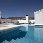 Eden Oceanfront Hideaway * بويرتو دي سانتياغو