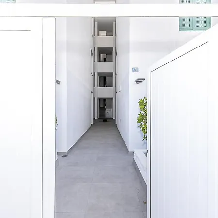 Eden Oceanfront Hideaway * بويرتو دي سانتياغو