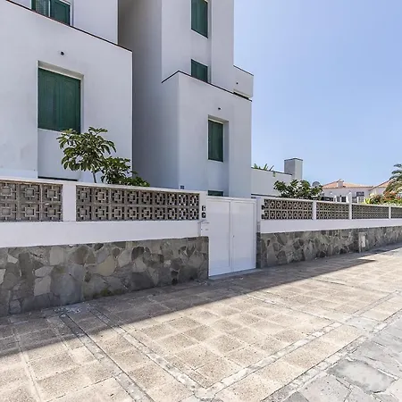 Eden Oceanfront Hideaway بويرتو دي سانتياغو