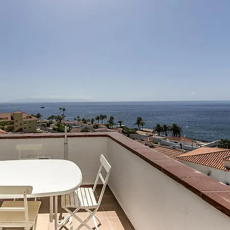 Eden Oceanfront Hideaway Apartmán